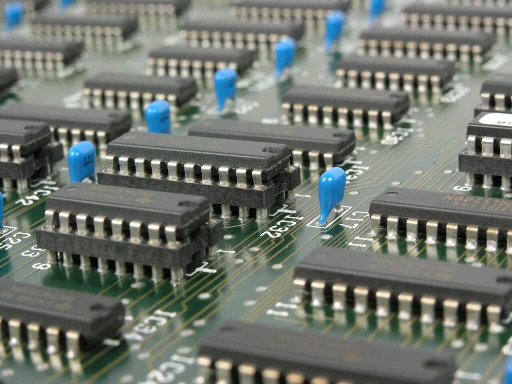 third generation of computer - integrated circuit (IC)