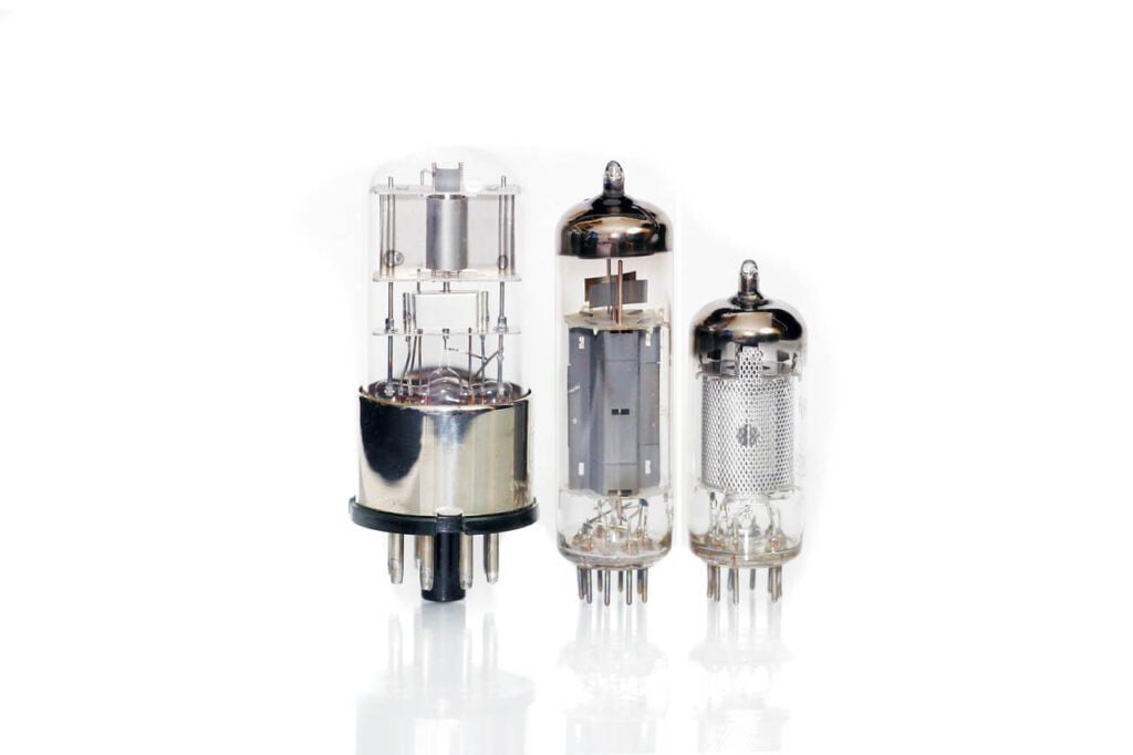 first generation of computer - vacuum tubes